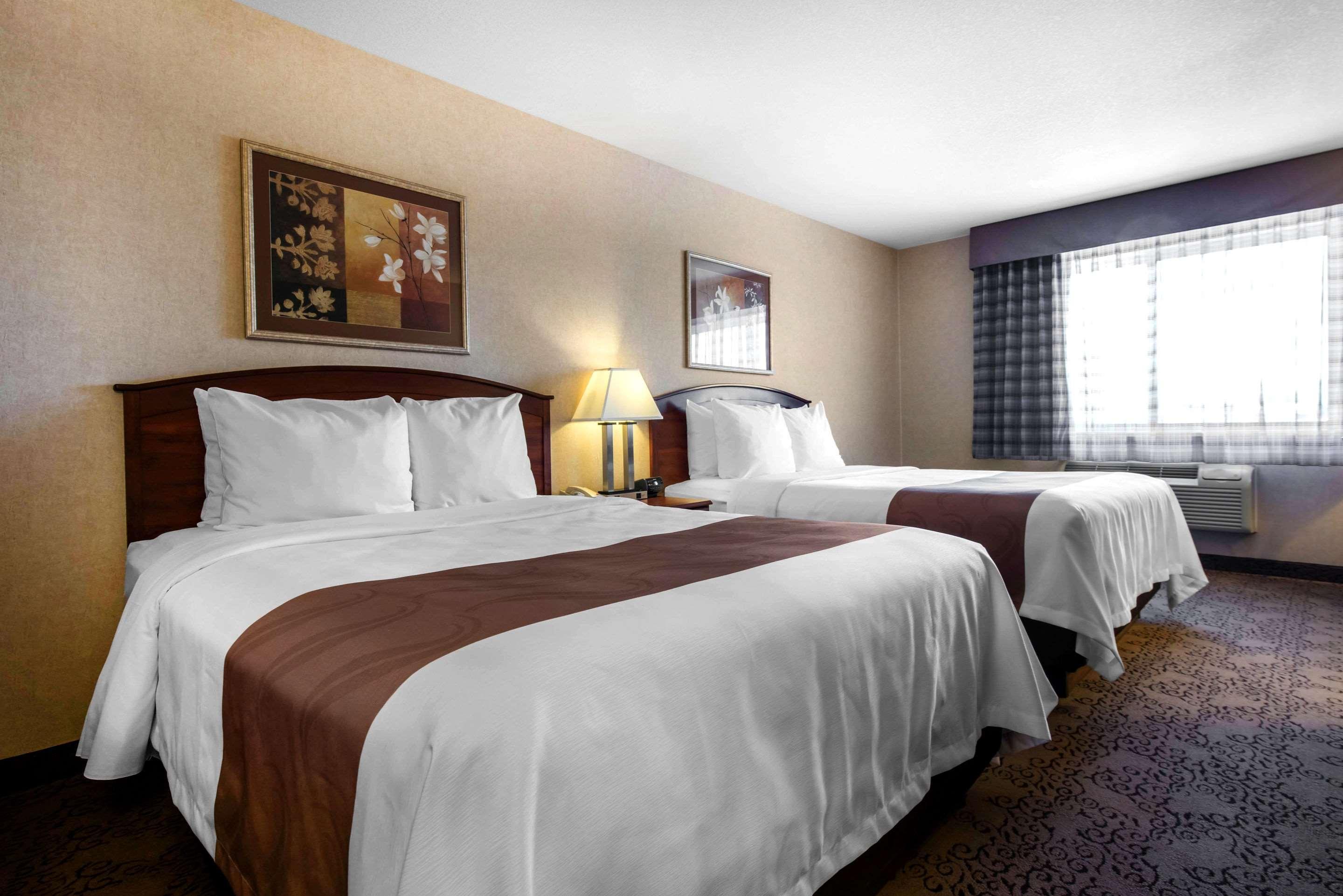 Quality Inn Burlington Bagian luar foto