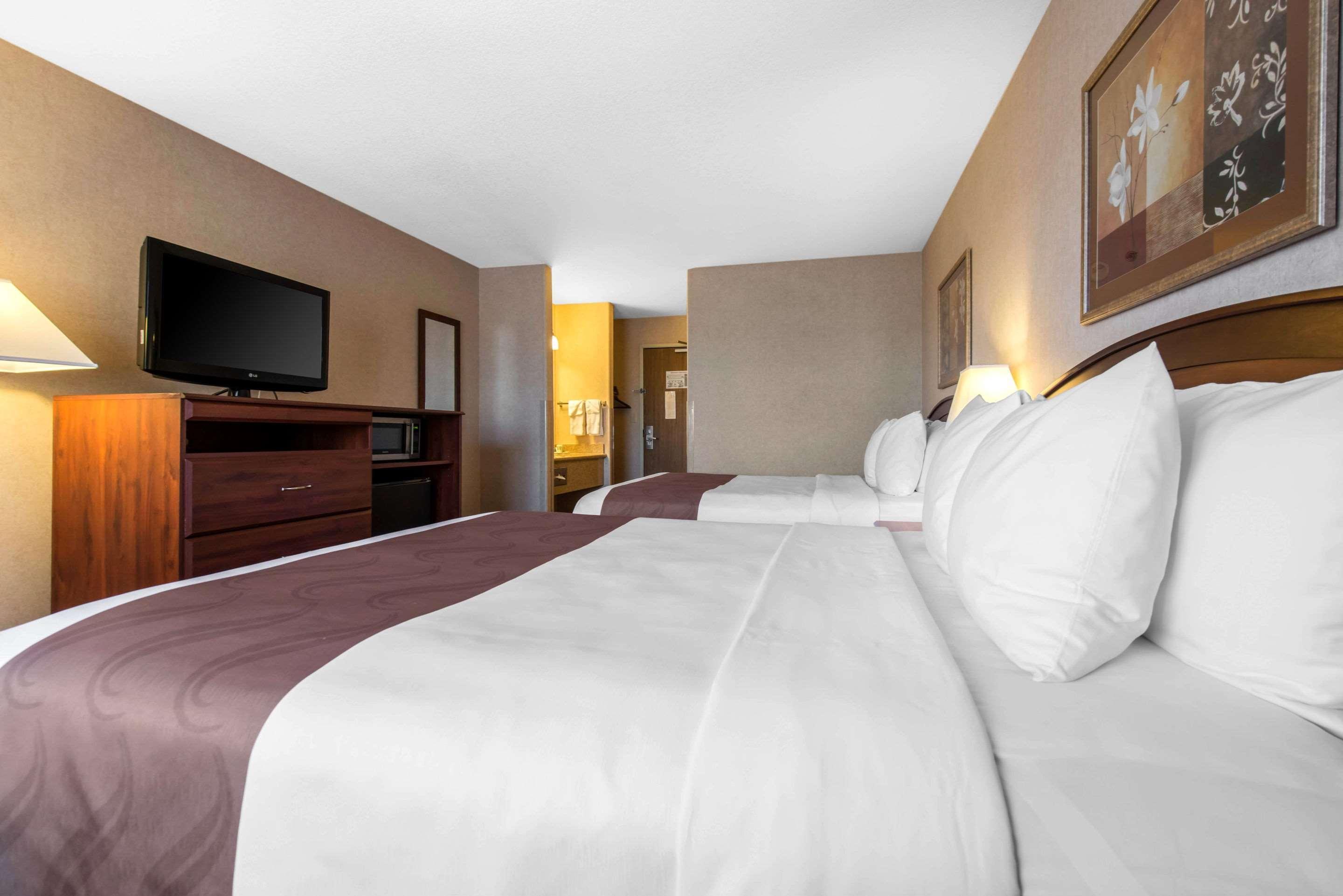 Quality Inn Burlington Bagian luar foto