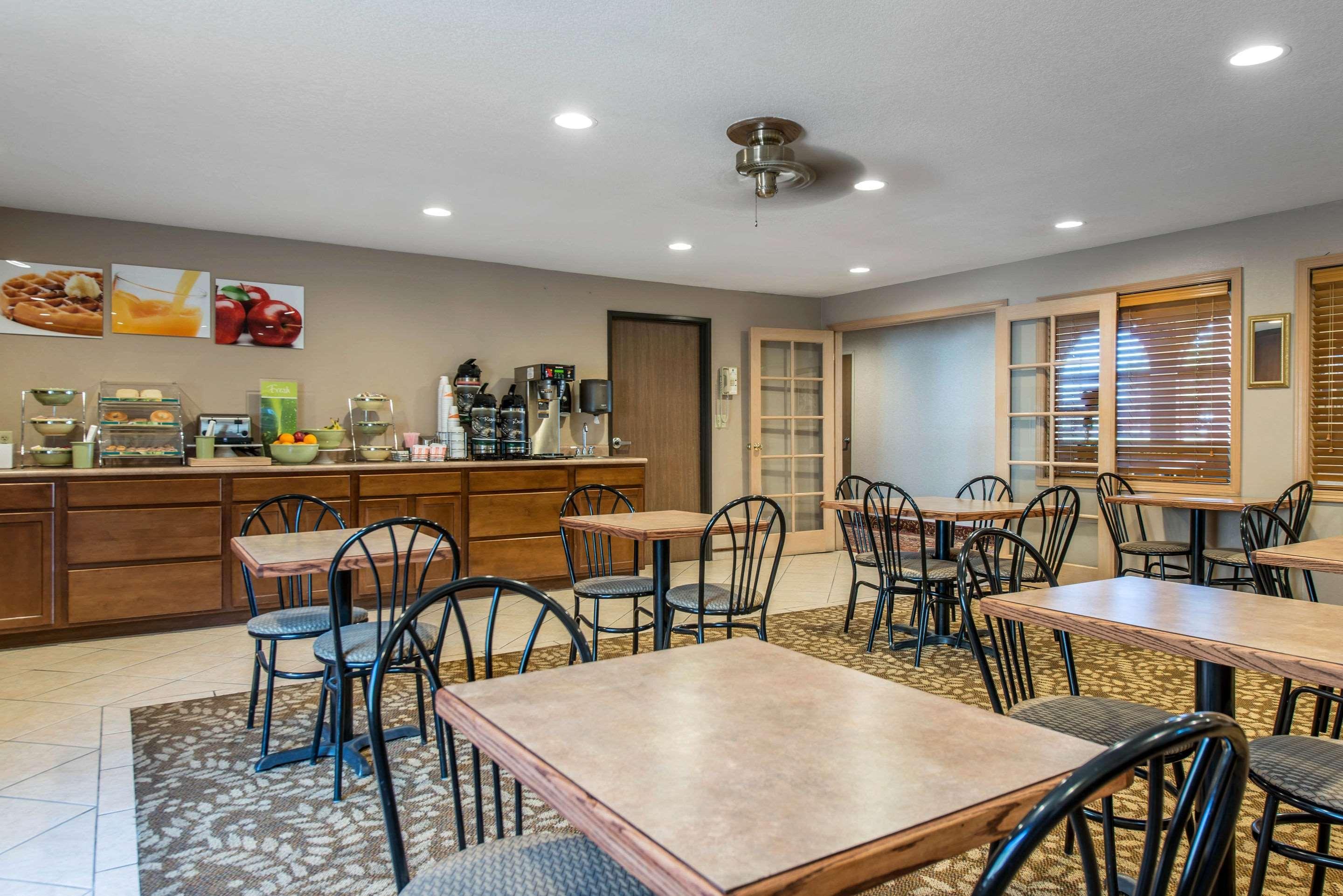 Quality Inn Burlington Bagian luar foto