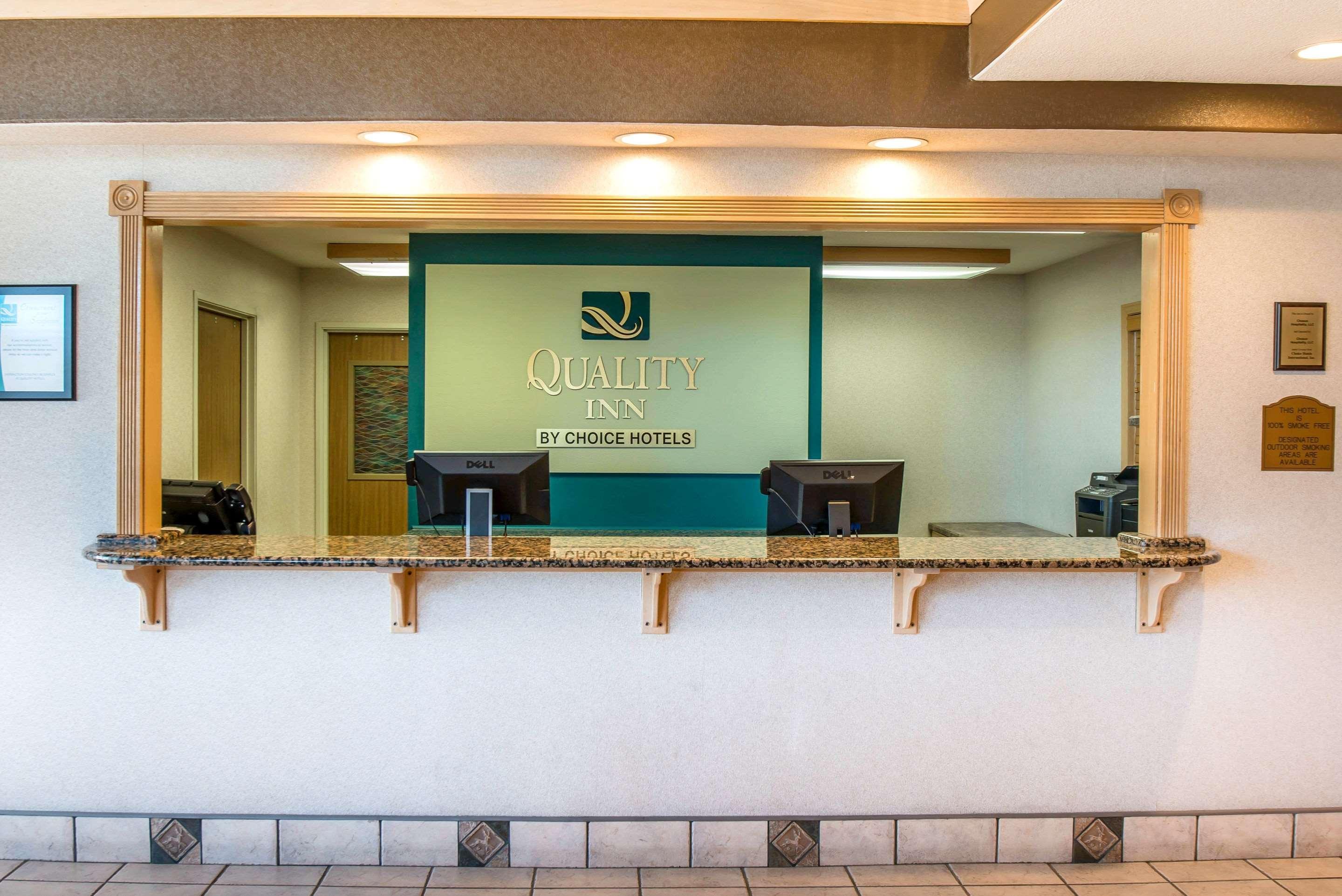 Quality Inn Burlington Bagian luar foto