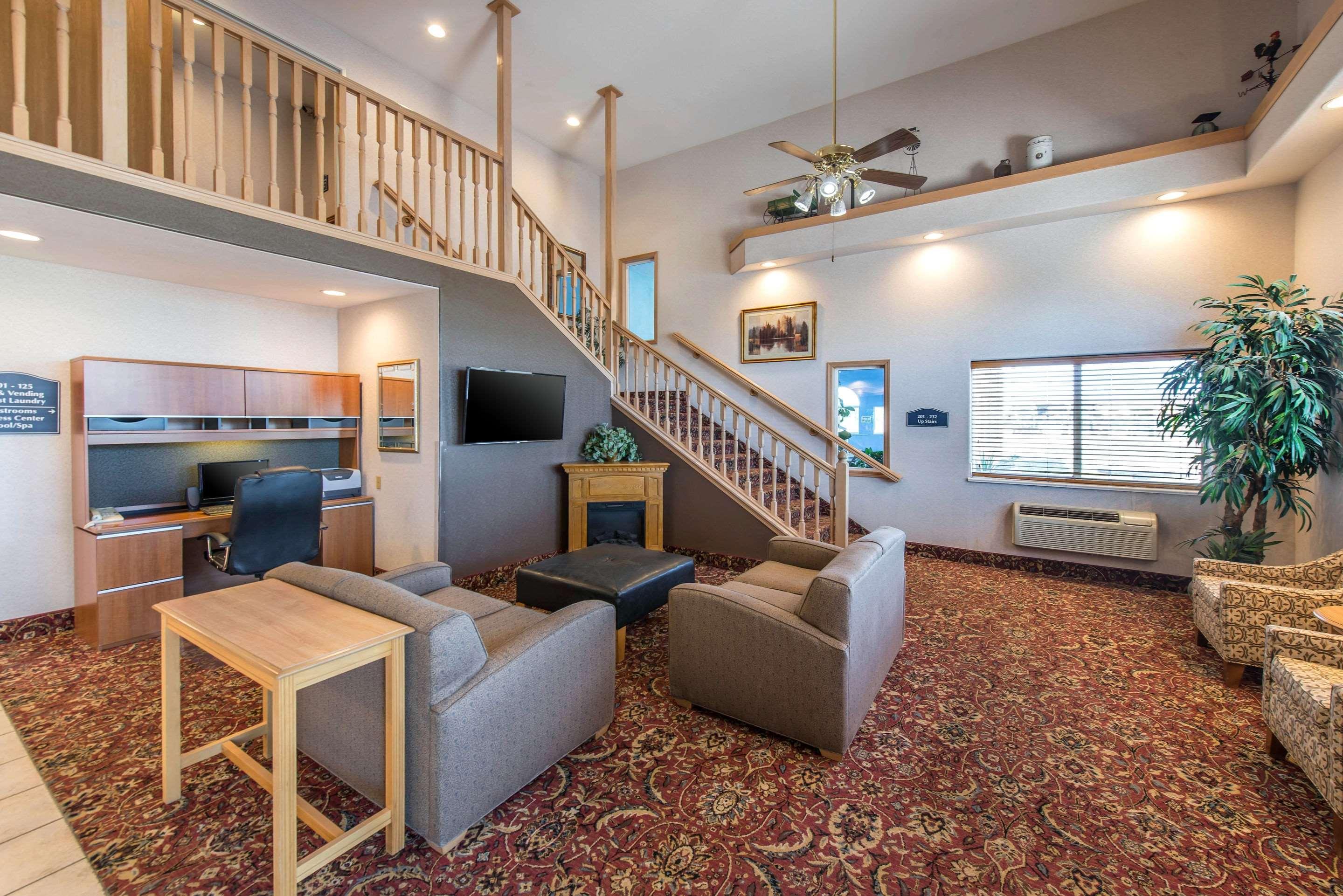 Quality Inn Burlington Bagian luar foto
