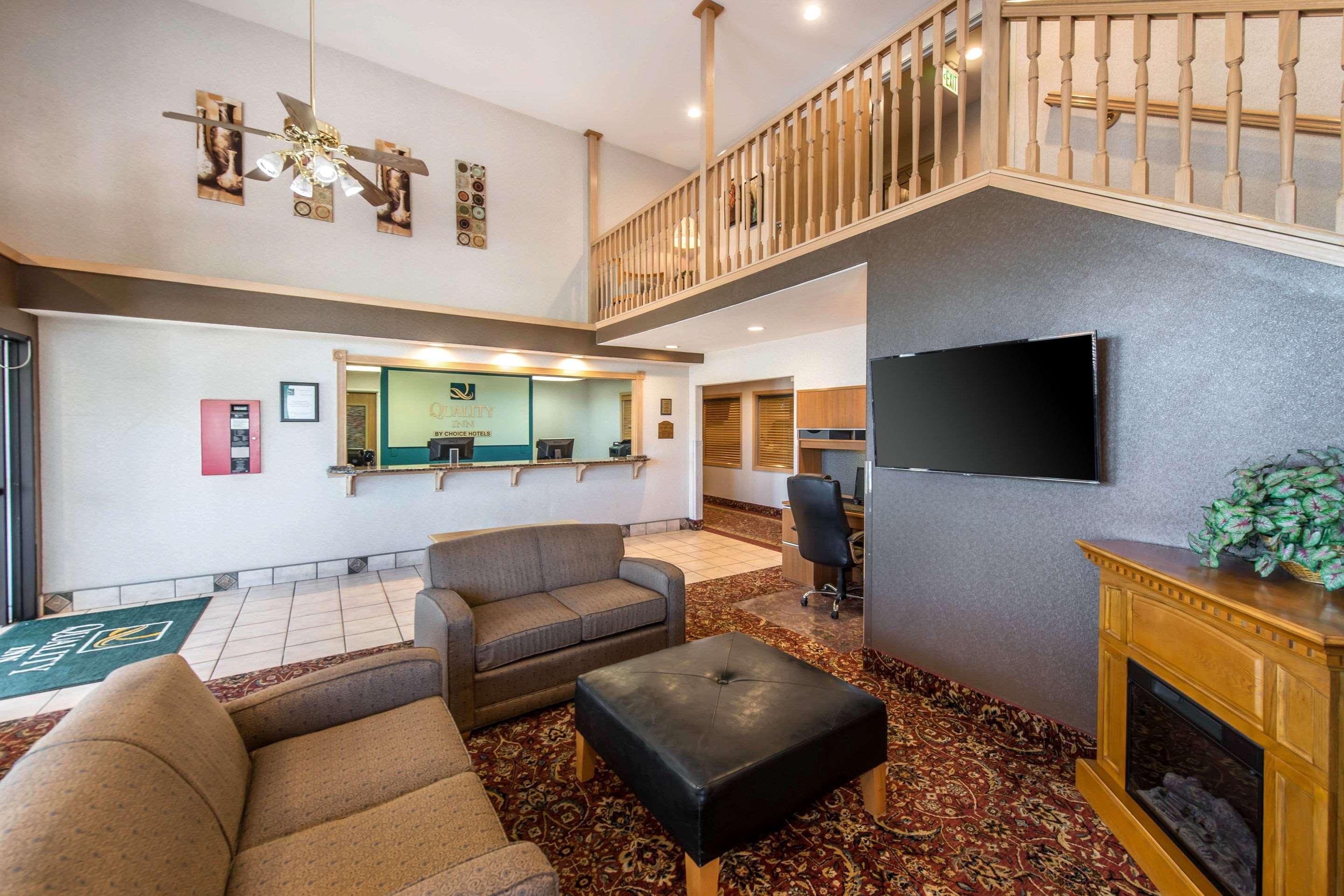 Quality Inn Burlington Bagian luar foto