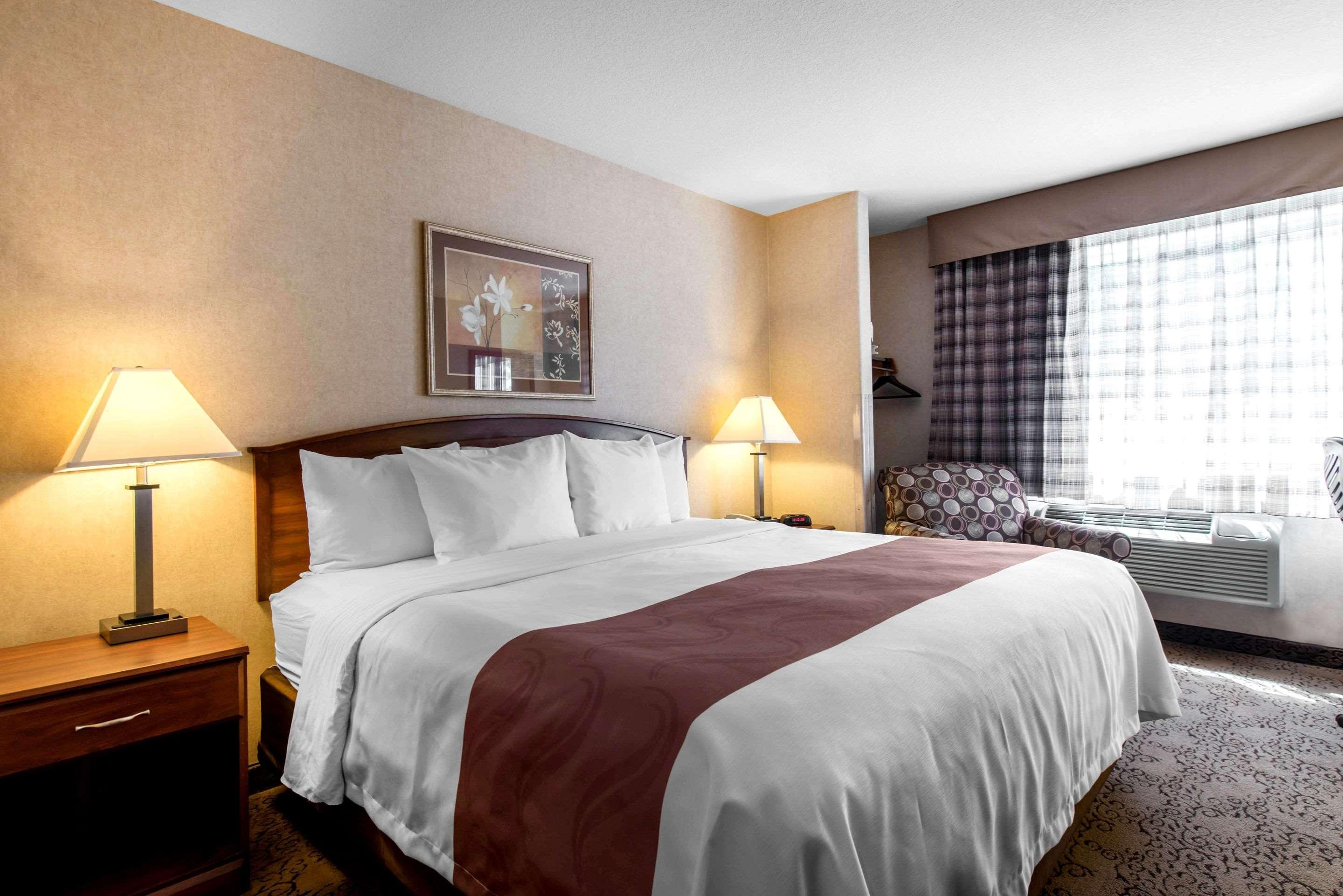 Quality Inn Burlington Bagian luar foto