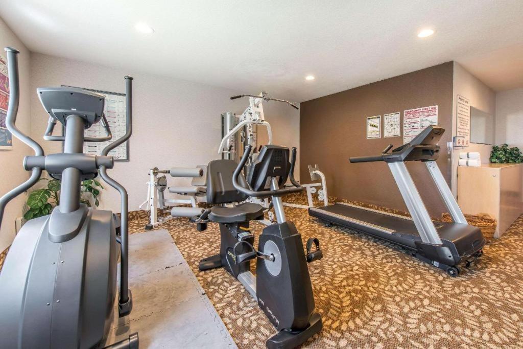 Quality Inn Burlington Bagian luar foto