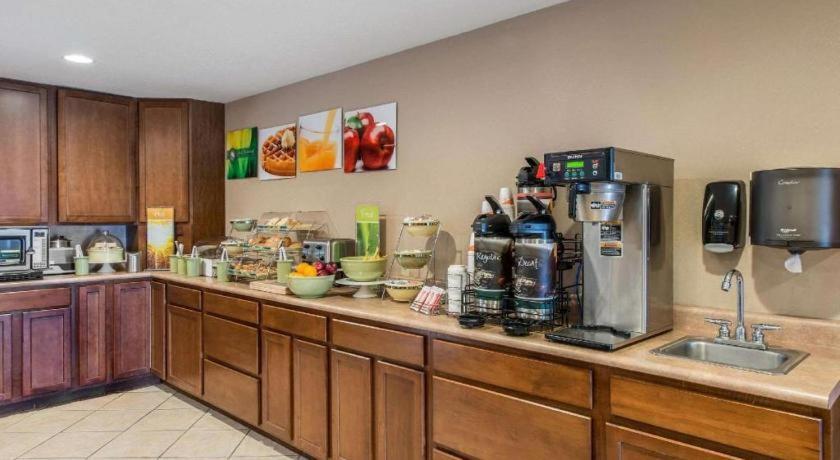 Quality Inn Burlington Bagian luar foto